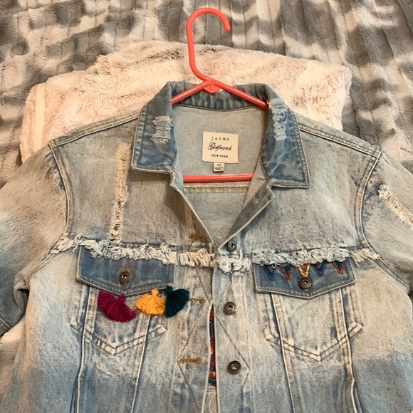 🐘NWOT Gorgeous and Super Cool Elephant Embroidered Jean Jacket XS🐘 - Picture 9 of 9